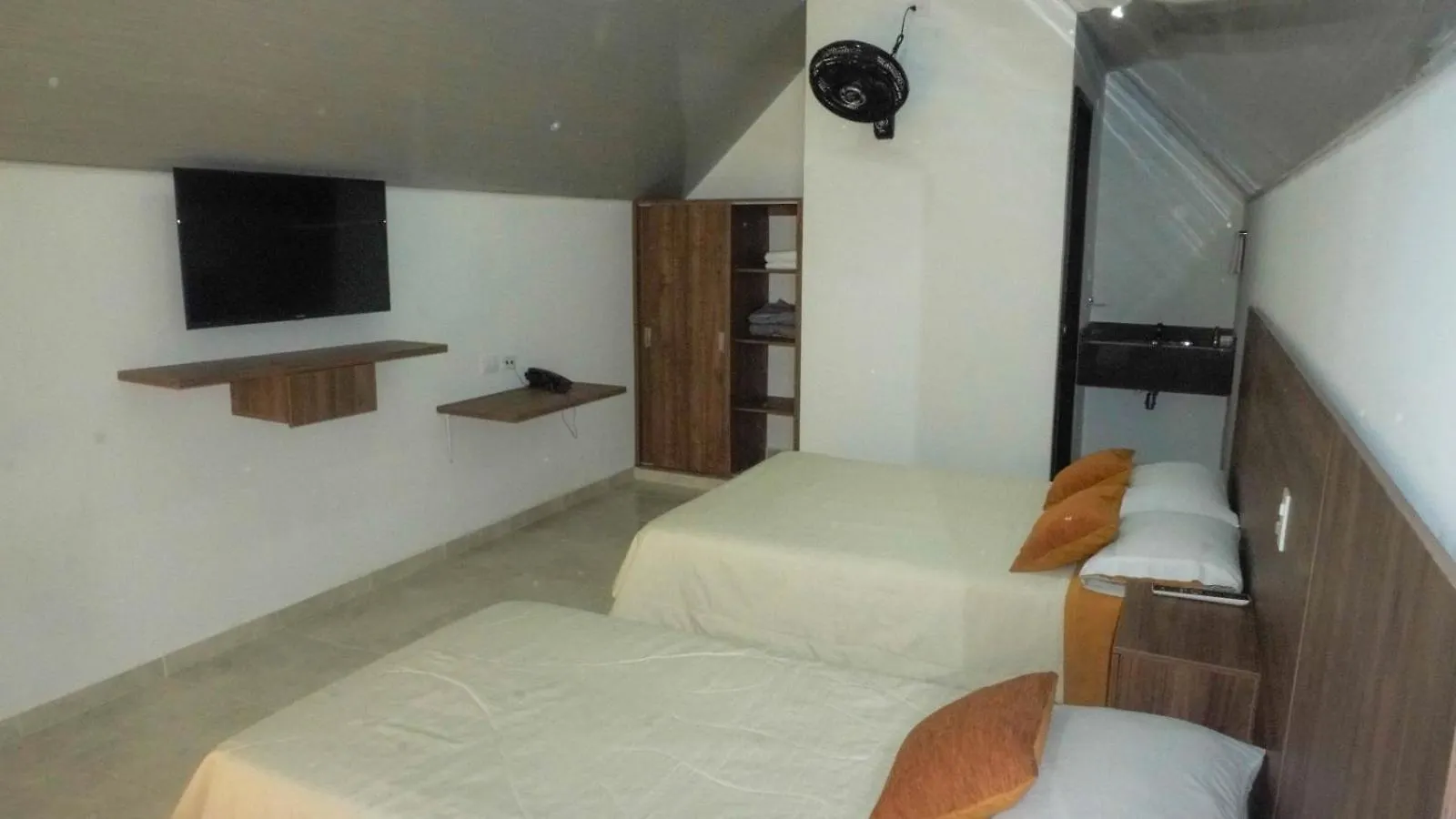 ***  Hotel Las Victorias Palmira  Colombia